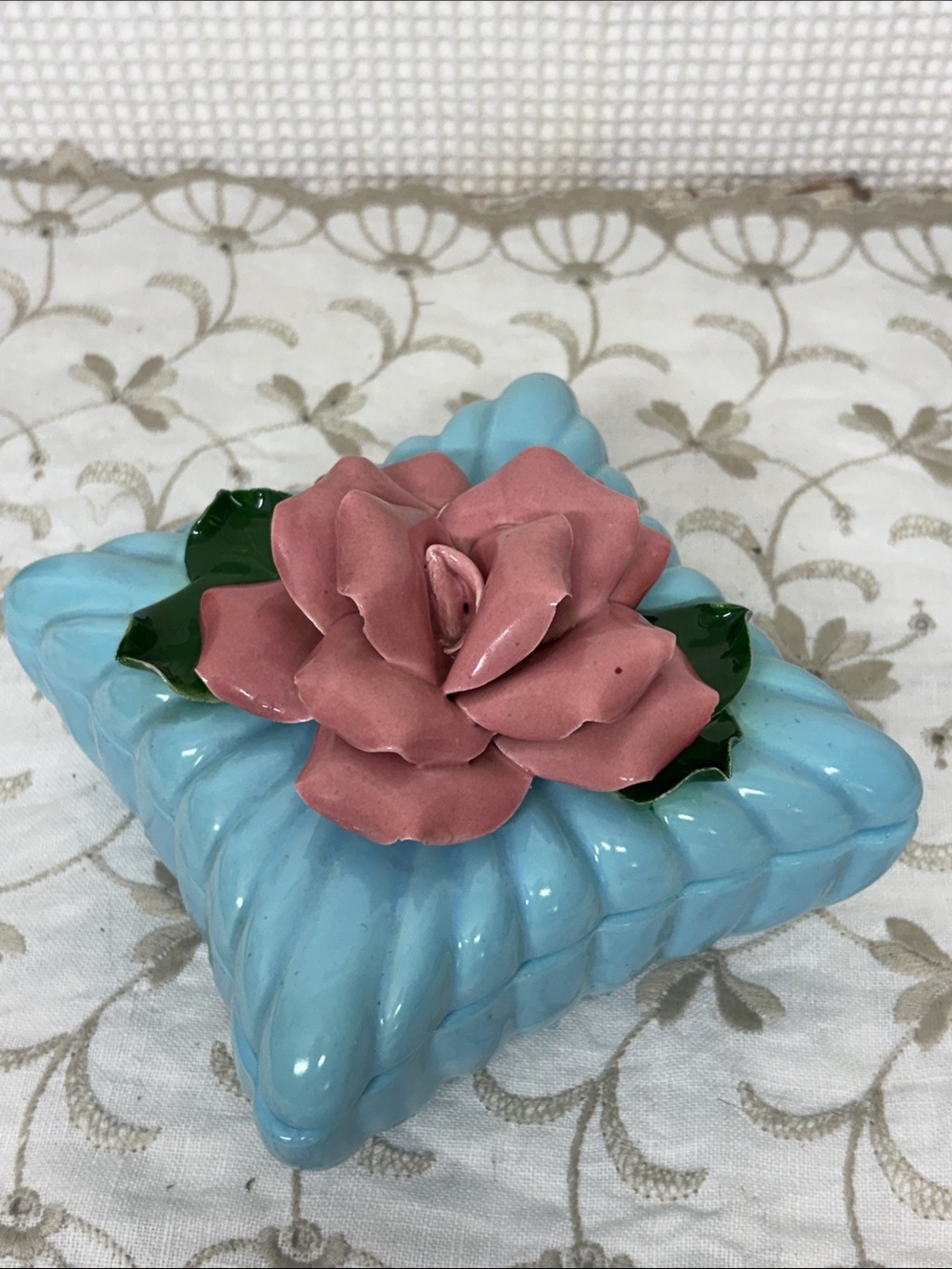 California pottery, porcelain trinket box